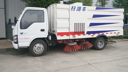 金华市重汽集团 打造卓越环卫装备，守护城市洁净之美